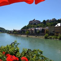 Aussicht auf Burg und Salzach